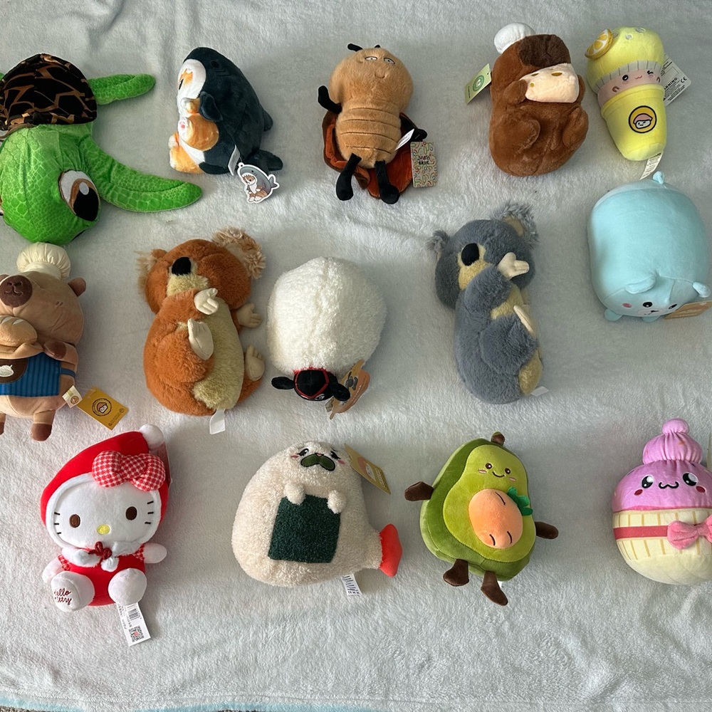 Set of 14 plush toys - most with tags